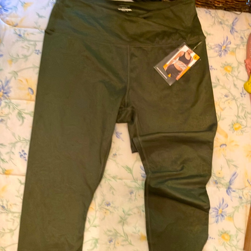 AVIA FASHION LEGGINGS NWT SZ LARGE